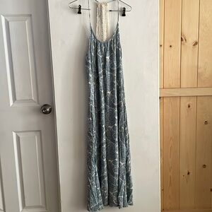 Long flowy maxi dress